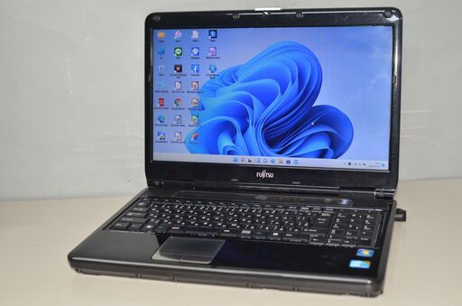 中古良品 ノートパソコン 最新Windows11+office 富士通 AH550/3AT Core i3/HDD500GB/4GB/無線/ブルーレイ/HDMI/便利なソフト多数