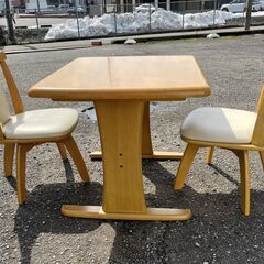 二人用！美品 ニトリ ダイニング3点セット 木製ダイニングテーブル 木製回転チェア 木目 机 椅子 Cの画像