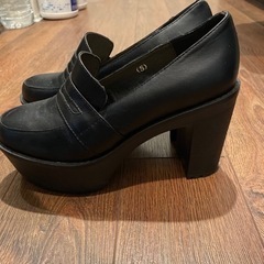ENVYM パンプスの画像