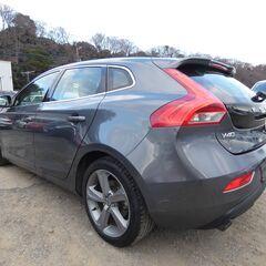 H25年　ボルボ　V40　T-4　SE　本革　電動シート　254の画像