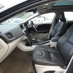 H25年　ボルボ　V40　T-4　SE　本革　電動シート　254の画像