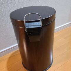 【ステンレスごみ箱】ペダルペール お譲りしますの画像