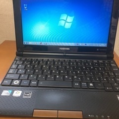 東芝　ダイナブック　10.1インチ