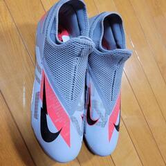 サッカー スパイク NIKE phantom