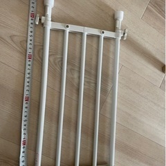 突っ張り棚　安い！の画像