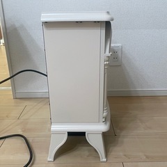 暖炉型ファンヒーターの画像