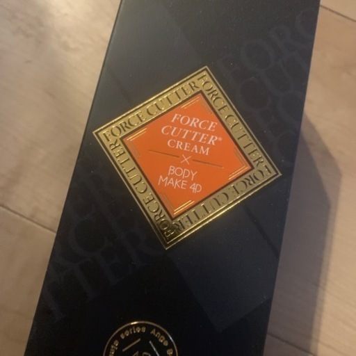 フォースカッタークリーム　　4Ｄ　　4つセット