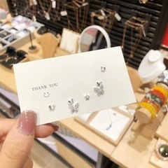 【新品】ピアス、シルバーの画像