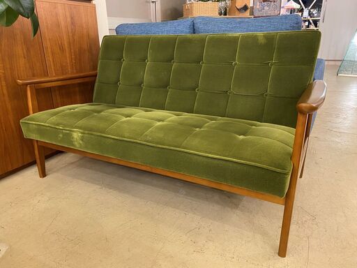 宇都宮でオシャレな家具を探すなら『オトワリバース！』カリモク60 Kチェア モケットグリーン 2シーター karimoku 中古品