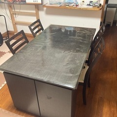 ダイニングテーブル　椅子4脚セット
