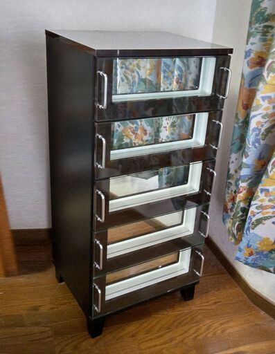フリーチェスト