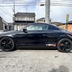 アウディTTクーペ3.2クワトロ　カスタム　社外パドルシフト　車検2年付き☆の画像