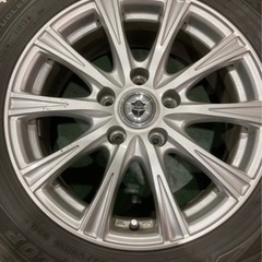 取引予定者決定済みです。タイヤ　ホイールセット　スタッド履き潰しの画像