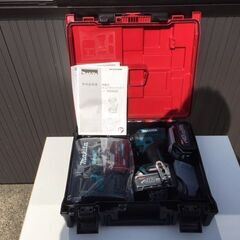 【新品・未使用品】 makita（マキタ）　40Vmax 充電式インパクトドライバ　TD002GRDX　バッテリー（BL4025）×2＋充電器（DC40RA）＋ケース