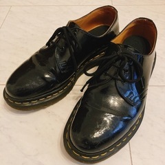 Dr.Martens ドクターマーチン 3ホール パテントレザー...