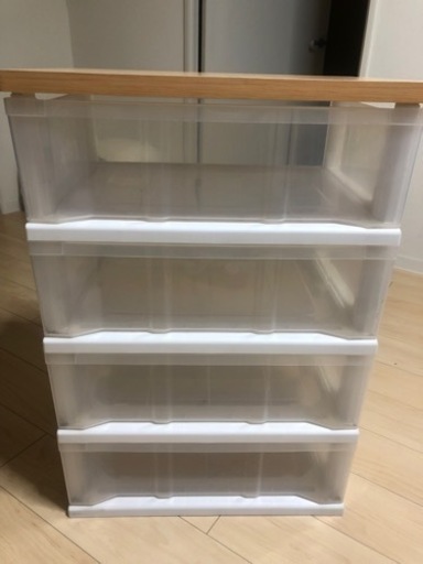 衣類収納ケース２つ