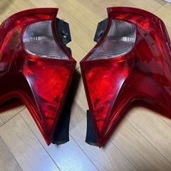 日産 note　ノート 純正 テール ランプ 右 左 セット 中古 画像参照 左右セット 前期 日産純正 テールランプ の画像