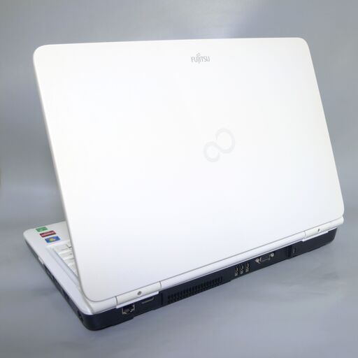 Fujitsu ホワイト ノートPC Wi-Fi有 ホワイト ノートパソコン 15.6型 FUJITSU 富士通 AH520/2A