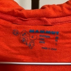 MAMMUTのパーカー　500えんの画像