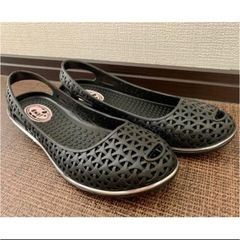 新品・未使用　送料無料　軽くて楽ちんサンダル　ブラックMサイズの画像