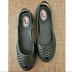 新品・未使用　送料無料　軽くて楽ちんサンダル　ブラックMサイズの画像