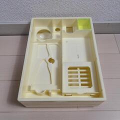 昭和レトロな裁縫箱の画像