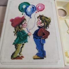 昭和レトロな裁縫箱の画像