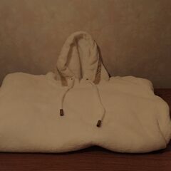 中古　レディース　白フーデッドパーカー