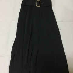 黒ロングスカートの画像