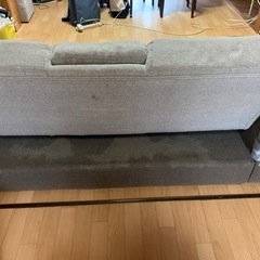 【譲ります】壊れた2人がけ引き出し付きソファーの画像