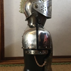 再々値下げ！希少！レア！鎧　甲冑　騎士　ニッカウイスキーのボトルケース　ショットグラス6個とデキャンタ付き　NIKKA 昭和レトロ　ビンテージ品の画像