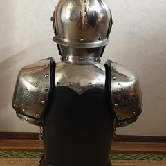 再々値下げ！希少！レア！鎧　甲冑　騎士　ニッカウイスキーのボトルケース　ショットグラス6個とデキャンタ付き　NIKKA 昭和レトロ　ビンテージ品の画像