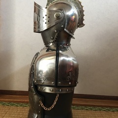再々値下げ！希少！レア！鎧　甲冑　騎士　ニッカウイスキーのボトルケース　ショットグラス6個とデキャンタ付き　NIKKA 昭和レトロ　ビンテージ品の画像