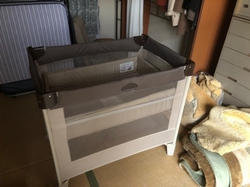 アップリカ ココネルエアー ベビーベッド 美品