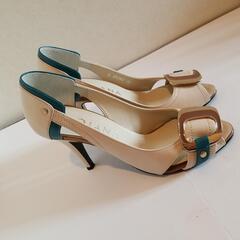 DIANA 靴 サイズ22cm ベージュ の画像