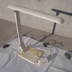 エルパ　LED　デスクスタンドライト