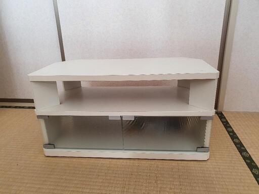 白いテレビ台