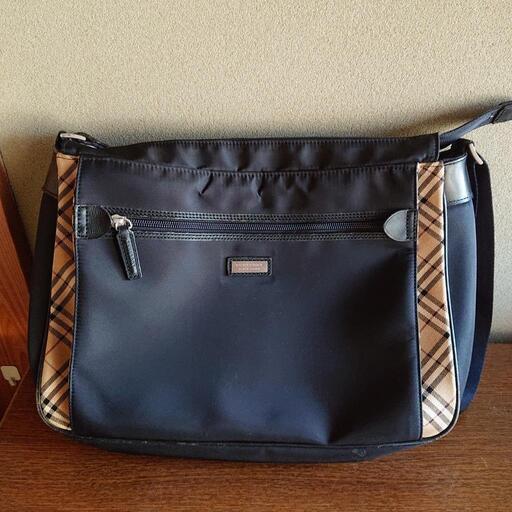 【お取引先様決定しました】BURBERRY　ショルダーバッグ
