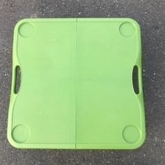 テーブル　折りたたみ式　緊急用に！の画像
