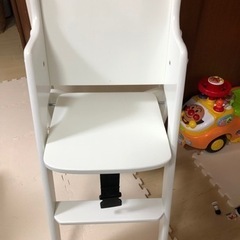 キッズ　ハイチェアの画像