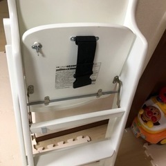 キッズ　ハイチェアの画像