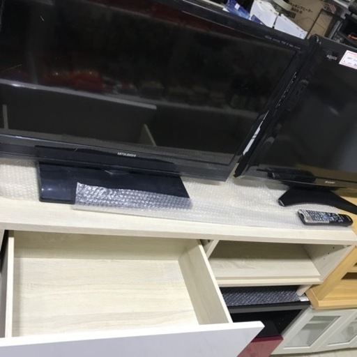 白　テレビ台