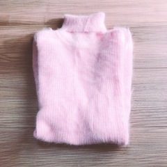 ふわふわピンクニット