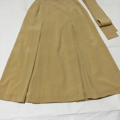 スカート、リボン付き