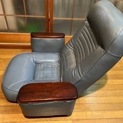 リクライニングチェア　座椅子の画像