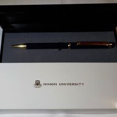 【日本大学・記念品】トンボ EXTA ボールペン 黒