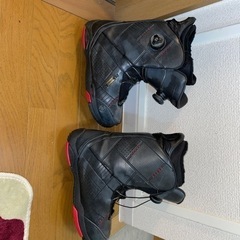 スノボードブーツの画像