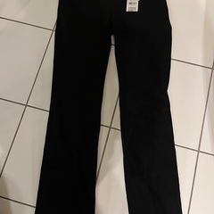 新品23区　レディースブラックパンツ