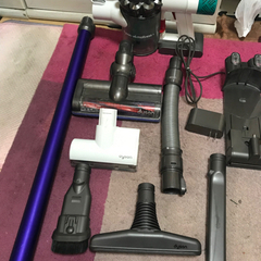 目黒区産　パネル（大）　室内dyson V6 コードレスクリーナー  mattress＋