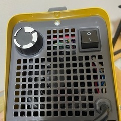 小型足元ファンヒーターの画像